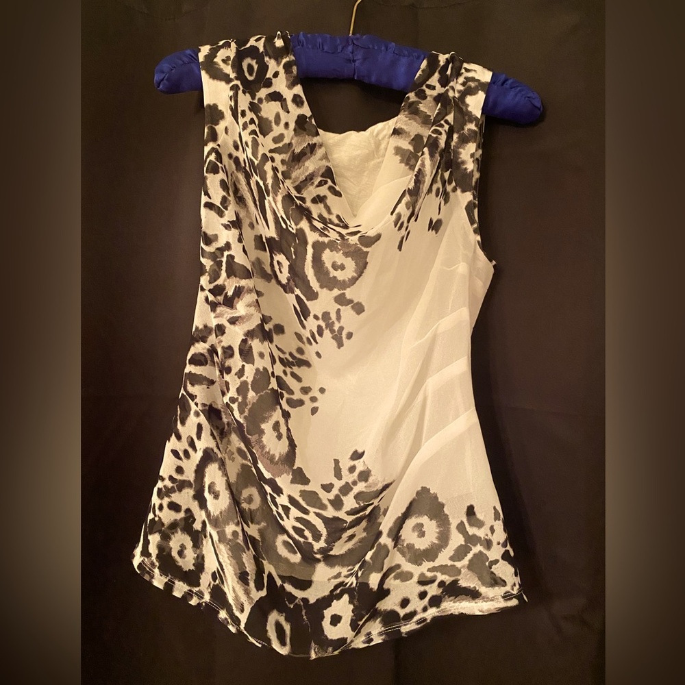 Express extra small women’s lightweight blouse tank top